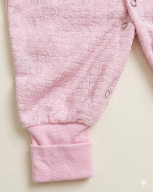 Macacão Bebê Menina Longo Rosa Com Gola Estampado E Bordado vira pé